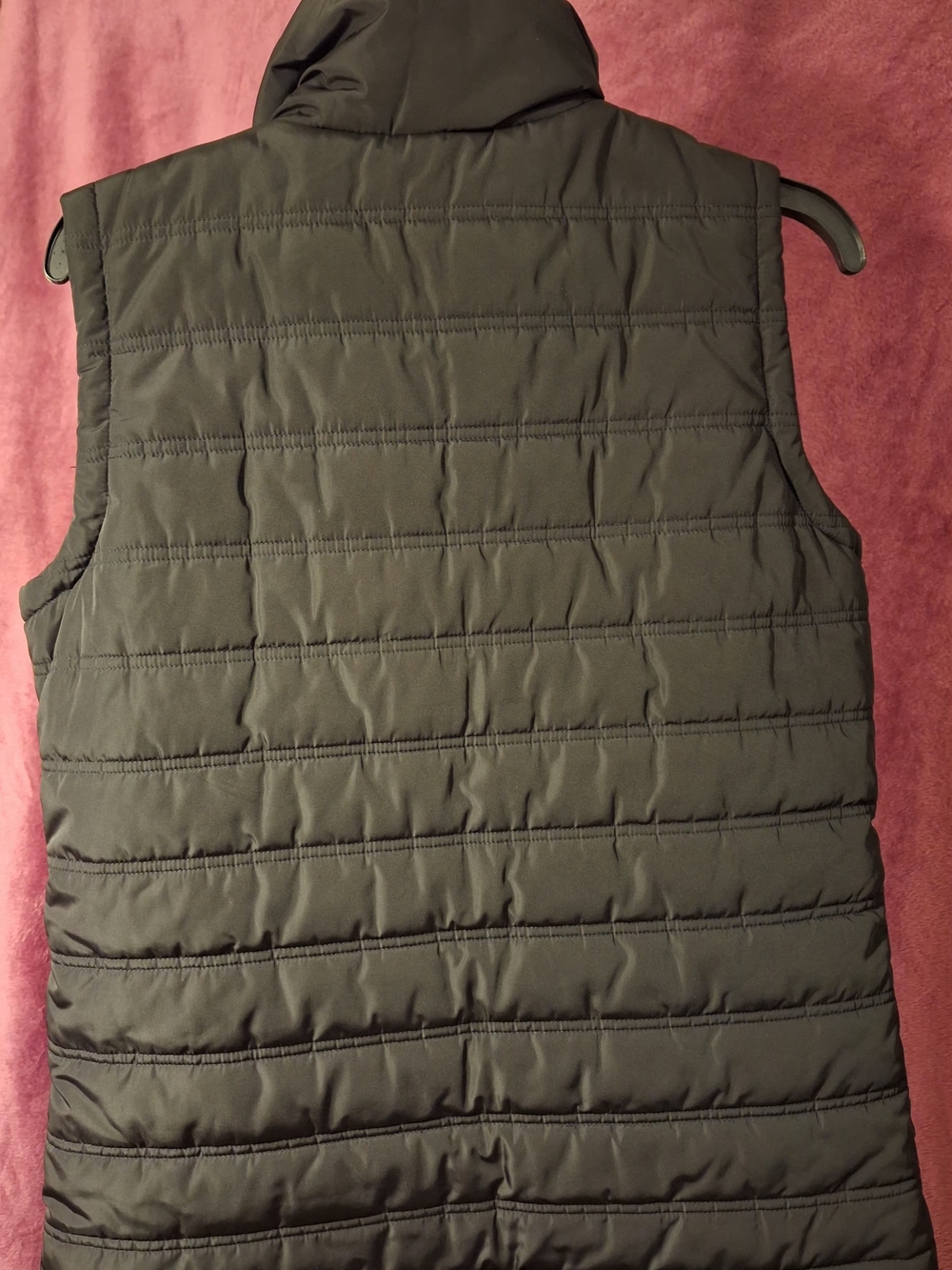 *** 3 for $15*** Calvin Klein Black Quilted Puffer Vest with Logo Trim - Picture 8 of 9